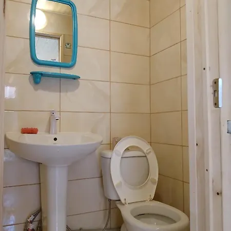 95 Guest house *